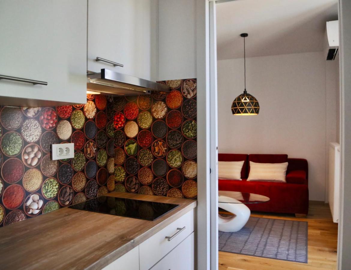 Apartament Histrias *